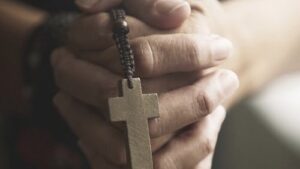 Rosary image featured on ERLC article